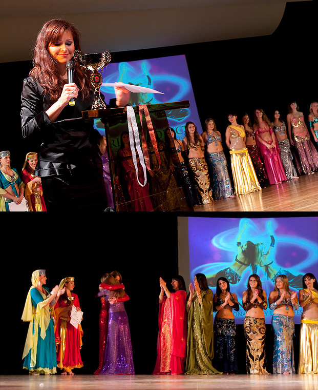 Djamila i uczestniczki konkursu podczas rozdawania nagród (Orient Addicts 2010 - taniec brzucha)